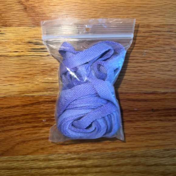 Air Jordan 1 Retro High OG “Court Purples” Perfect Condition, Comes with tag - Picture 5 of 7